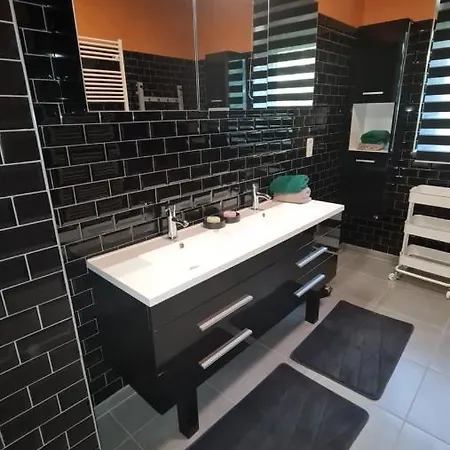 Superbe Appartement Equipe Dans Une Nouvelle Residence *